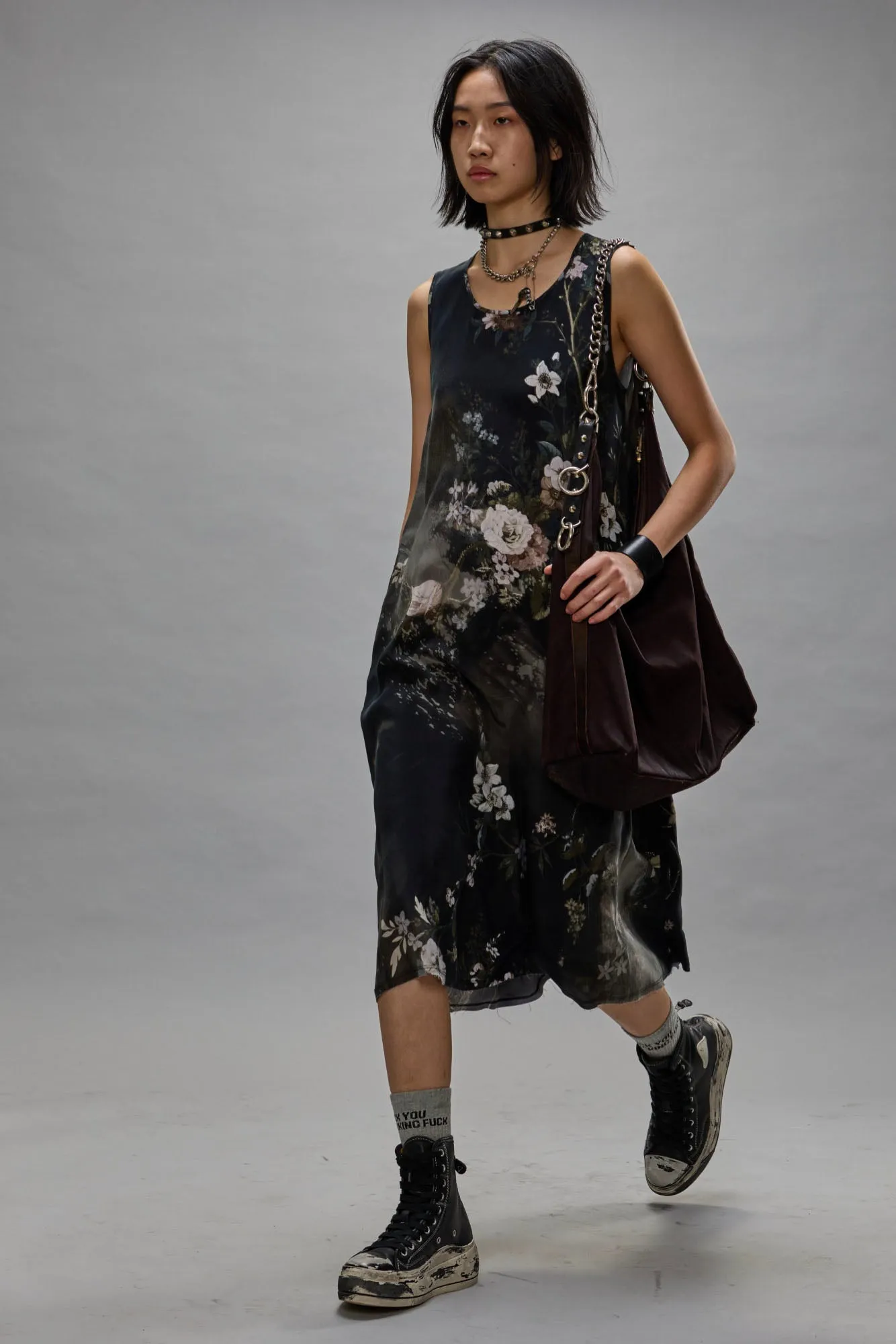 SLEEVELESS MIDI - BLEACHED BLACK FLORAL